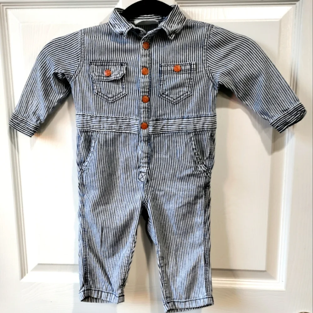 Gymboree baby's pull on engineer overalls size 12-18 mnths.